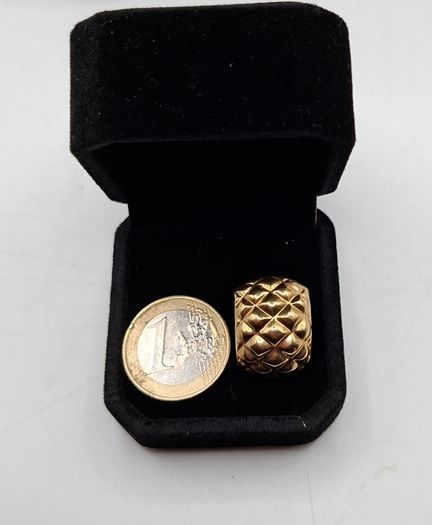 9ct yellow gold earrings