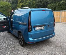 Caddy van