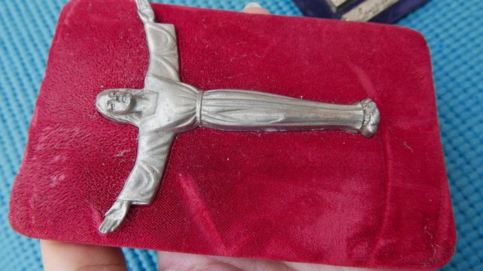 Vintage Religious Plaque 10 each