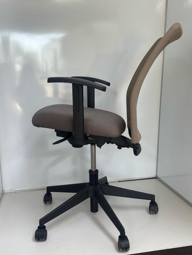Brown office chair
