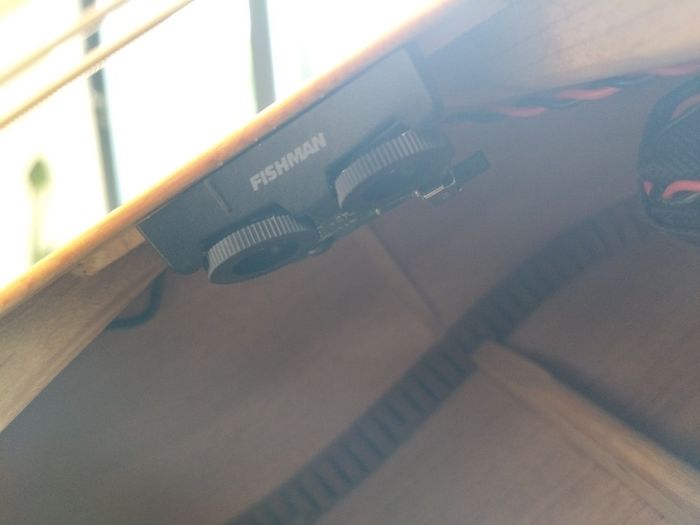 Recording King RD-26 Solid Top Acoustic with Fishman Sonitone Pickup, excellent condition