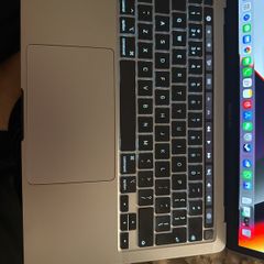 MacBook pro 2022 M2 512GB