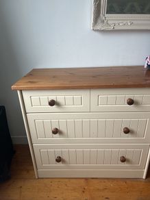 Chest of drawers