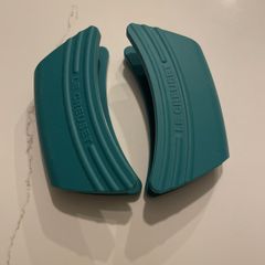 Le Creuset pot holders