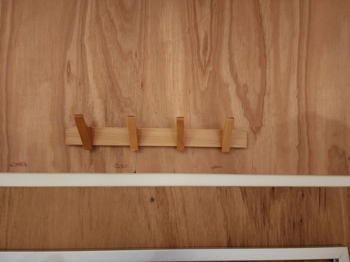 Coat Hangers 5x