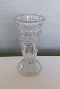 Vintage - Pressed Glass Vase