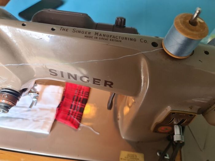 SINGER Sewing machine