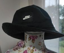 Nike bucket hat