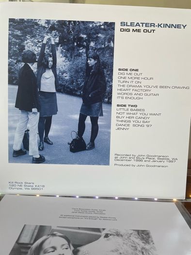 Sleater Kinney - Dig Me Out