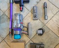 Dyson 5gen with extra battery