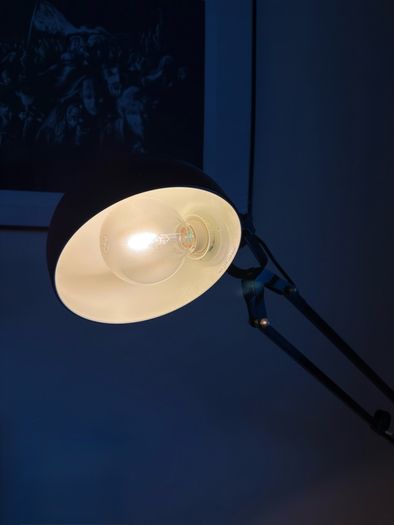 floor lamp