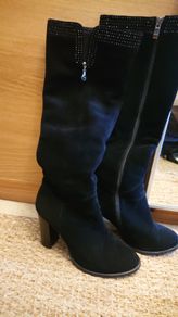 Black Suede Boots    Size 5