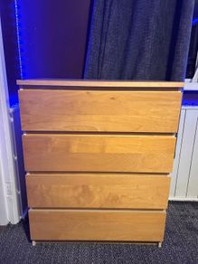 Chest of drawers