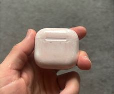 AirPods 4 with Active Noise Cancellation , Charging case only