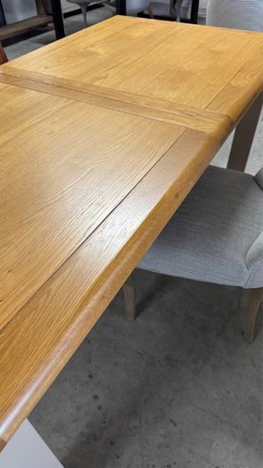 Extending Oak Farmhouse Dining Table Ex Display Like New