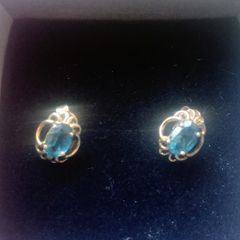 9ct gold topaz stud earrings