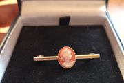 Vintage Cameo Brooch