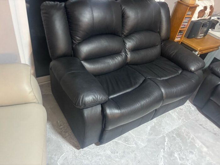 Black Leather 2&3 seater