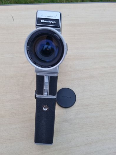 Vintage Movie Camera - Sankyo Super CM 400