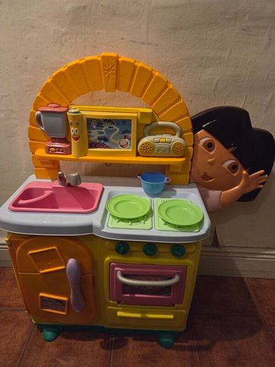 Vintage Dora The Explorer Talking Kitchen Playset - Tested