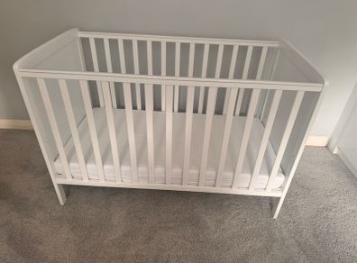 baby cot