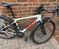 2020 Giant Revolt Advanced 2