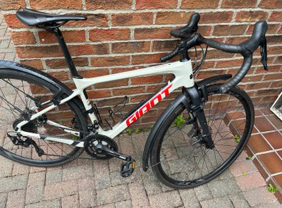 2020 Giant Revolt Advanced 2