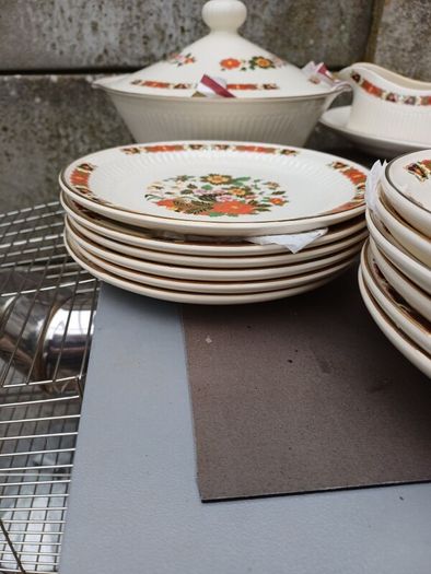1970s Carrigdhoun Pottery Dinner Set