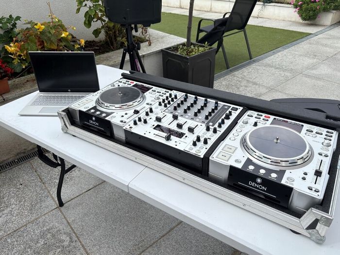 Professional Denon DJ Setup  Complete Plug and Play Mobile DJ Rig  Flight Case, Speakers & 2,000 Songs Included