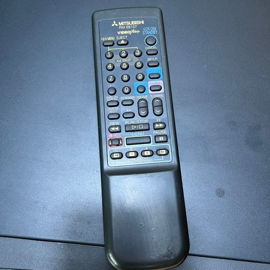Mitsubishi HS-821V Video Cassette Player With Remote