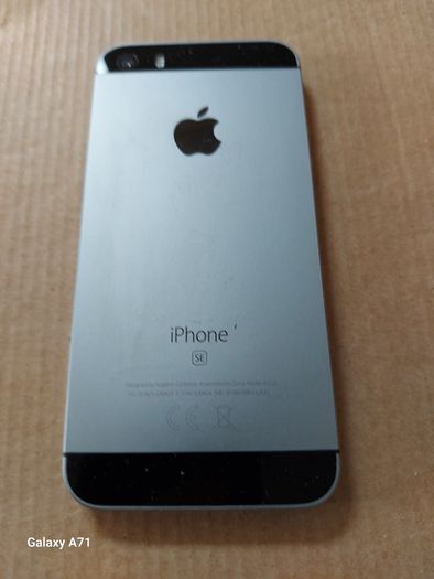 6 Mobile Phones for parts or repair, not powering on