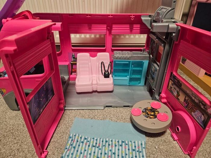 Barbie Dream Camper Van