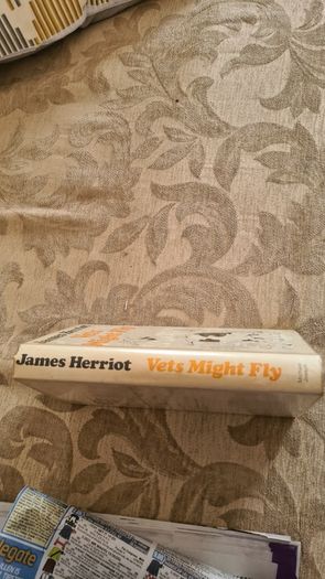 Vets Might Fly. By James Herriot. VINTAGE FIRST EDITION. 1976 Hardback With Dustjacket In Good Condition.