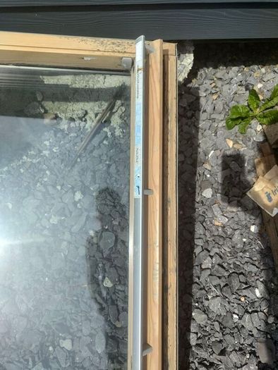 2 velux windows free to take away