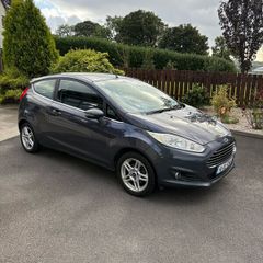 2014 Ford fiesta