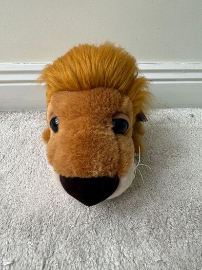 Big Headz Lion Dreamy Eyes Used Please see pictures