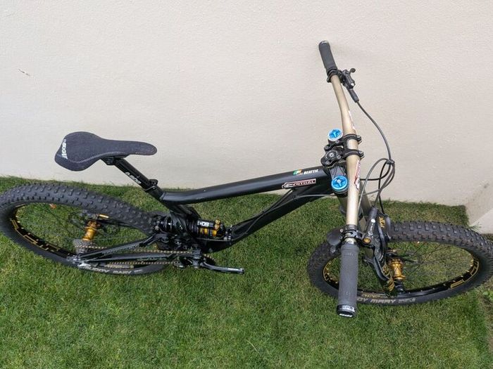 Turner DHR downhill bike