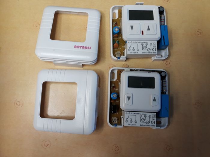 Digital  home heating thermostat