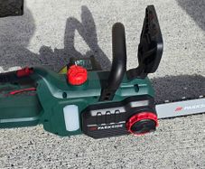 20V condless chainsaw