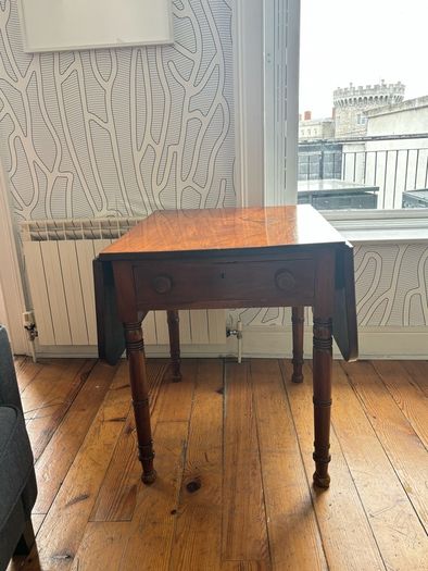 Antique Victorian drop-leaf table