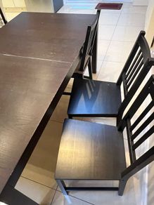 Dining Room Table and 6 Chairs