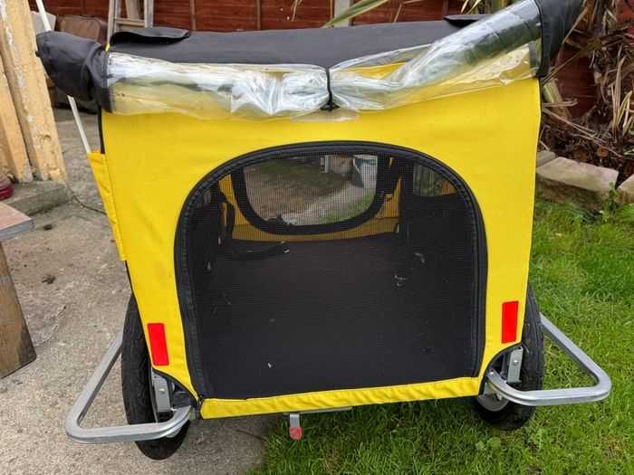 Dog bike trailer