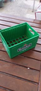heineken Cd/dvd grate holder, buyer collects or pays postage, sold as seen ,check pictures for condition, nice advertising display item.