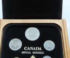 Canada coins set ( 6 coins ) official 1980 wood case BUNC