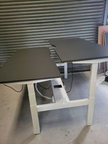 XL Dual Sit Stand Electric Desks. Mint Condition