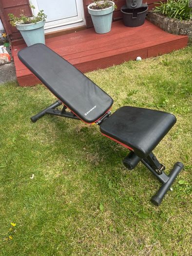 Exercise bench