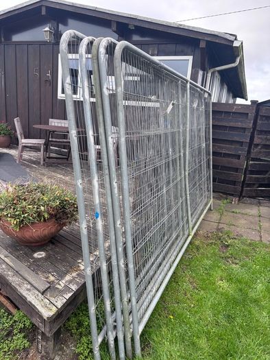 Galvanised 55 Ft of Heavy Duty Site Fencing & Feet