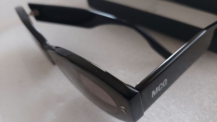 McQ by Alexander McQueen Sunglasses