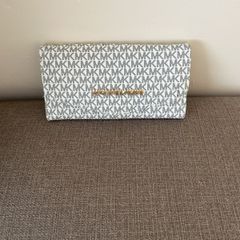 mk purse