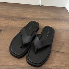 New Look platform flip flops size 5 brand new